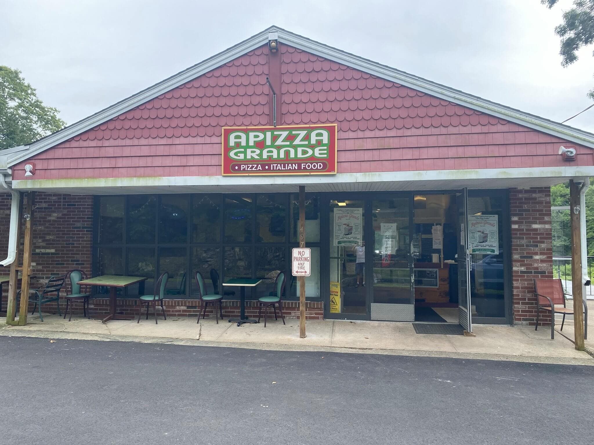 Apizza Grande storefront in Deep River, Connecticut